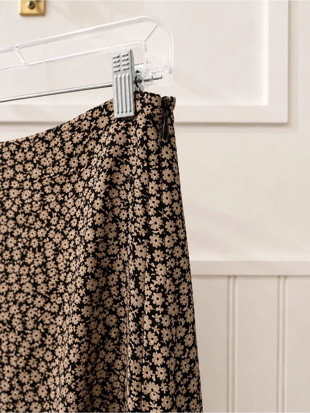 Banana Republic Black Skater Skort with Tan Floral Print - Picture 4 of 6